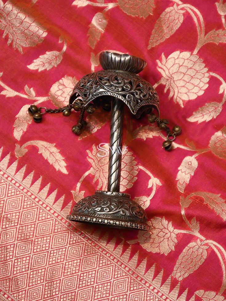 Kalakshetra inspired handloom weave visual